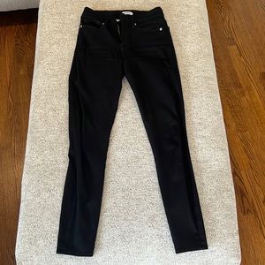 Good American “Good Legs” black skinny jeans